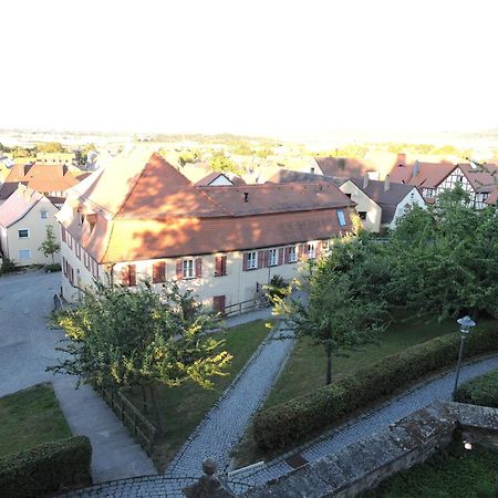 Апартаменты Turmstueble Im Torhaus Von 1545 Burgbernheim Экстерьер фото